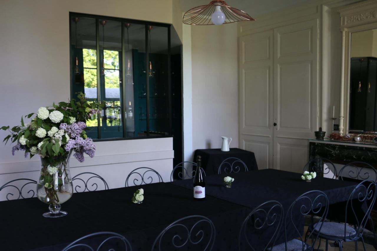 Chambres Et Table L' Echappee Bouvesse-Quirieu Exterior photo